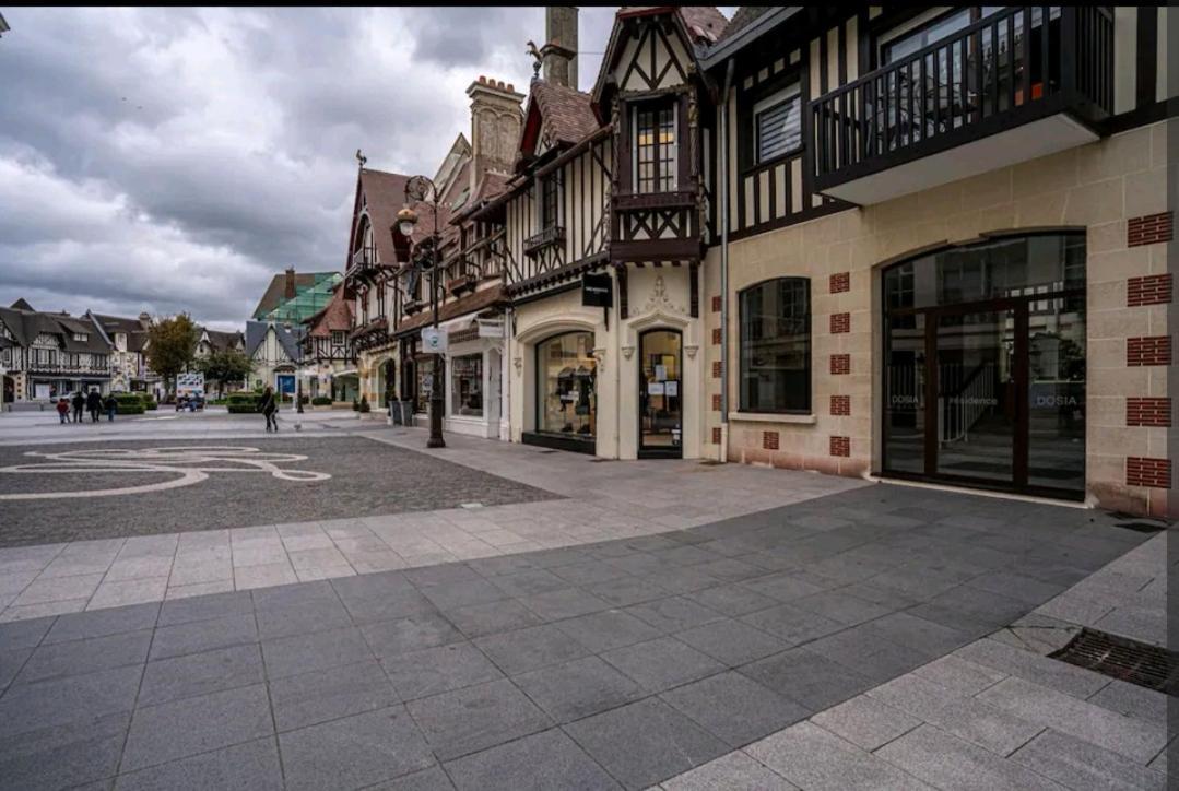 Deauville : Magnifique Studio En Face Du Casino ! Luaran gambar