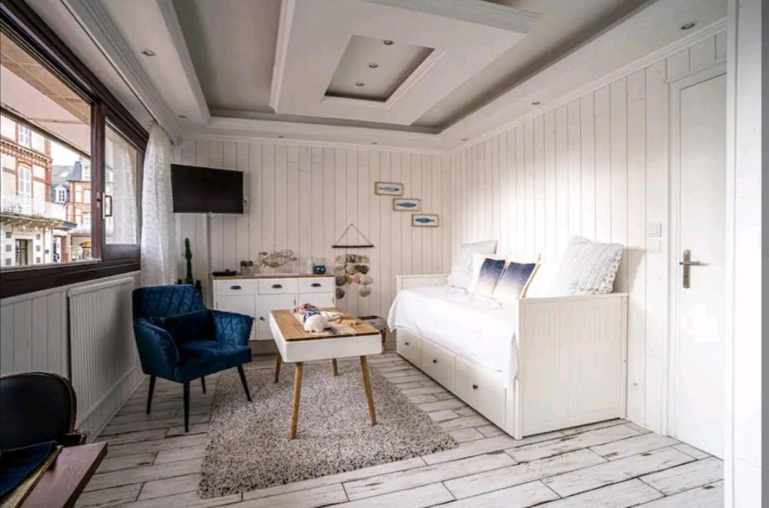 Deauville : Magnifique Studio En Face Du Casino ! Luaran gambar