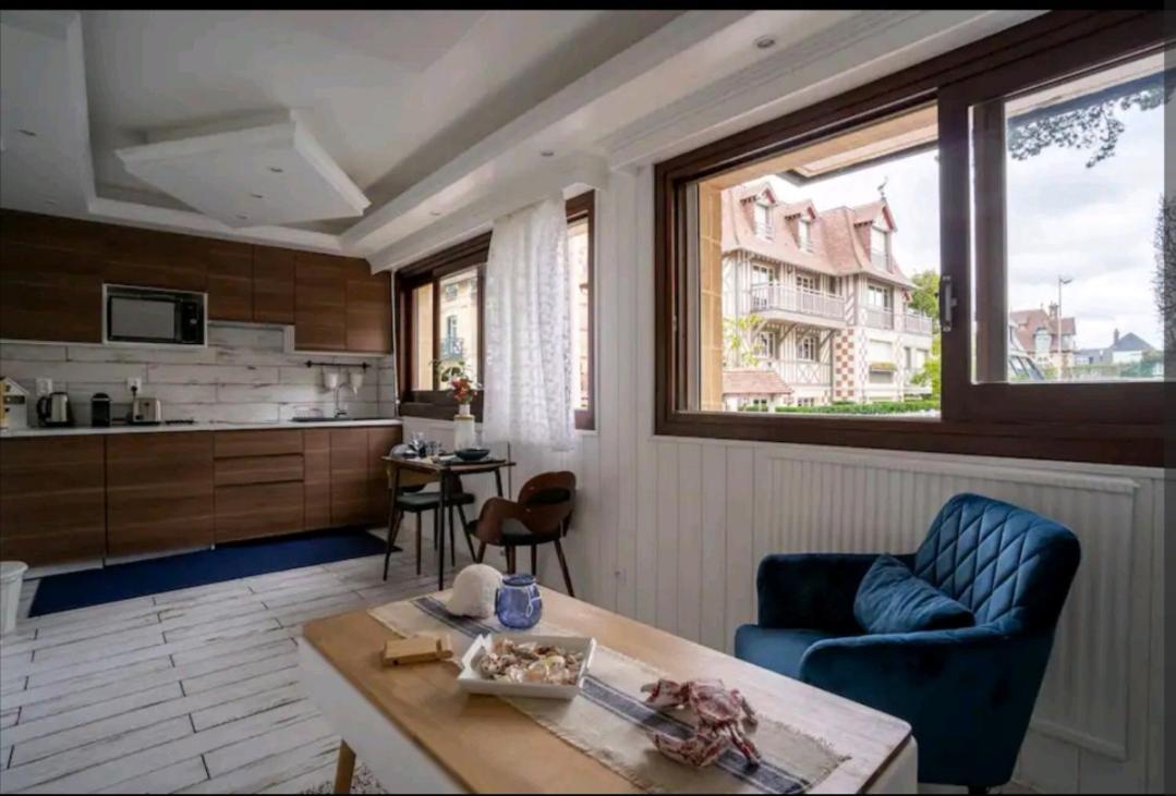 Deauville : Magnifique Studio En Face Du Casino ! Luaran gambar